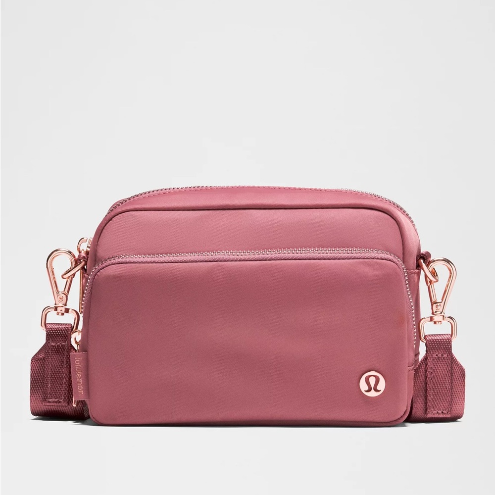 Lululemon Everywhere Crossbody Bag 2L